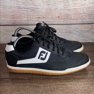 EUC FootJoy GreenJoys Spikeless PGA Tiger Golf Shoes Black 45382 Mens 9.5